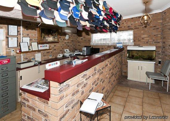 Warwick Settlers Inn Интерьер фото
