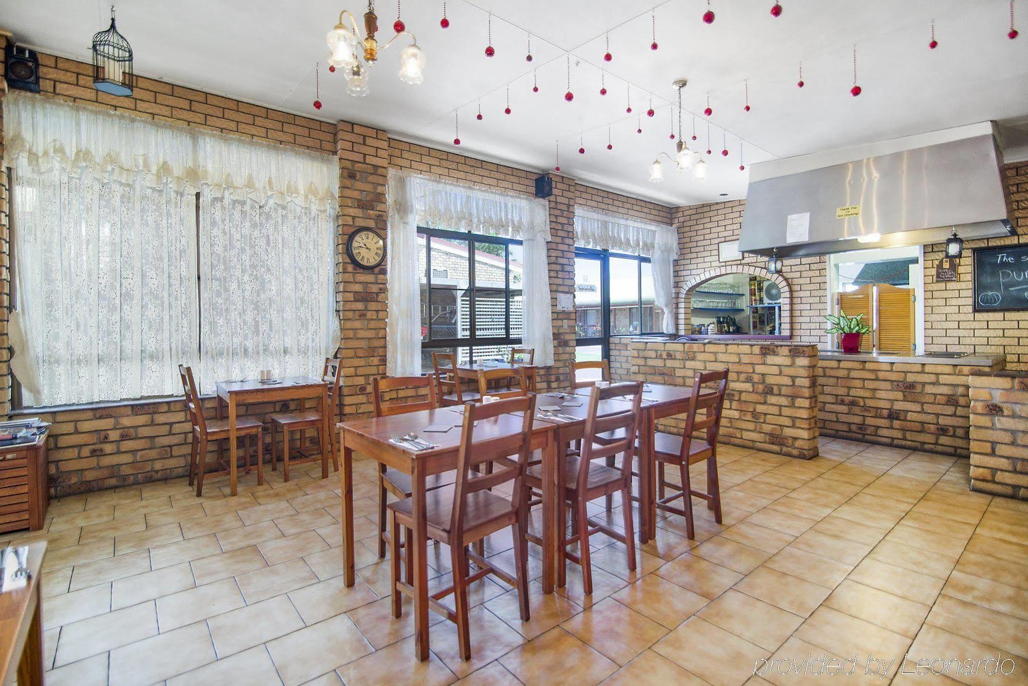 Warwick Settlers Inn Экстерьер фото